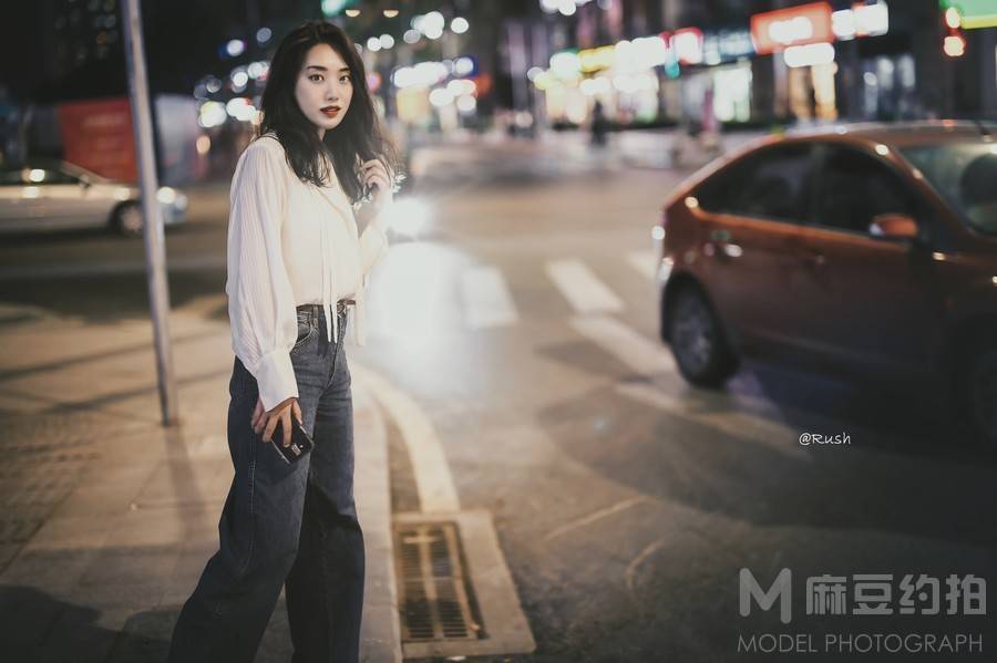 情绪模特
