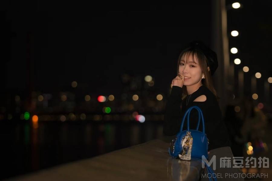 夜景模特