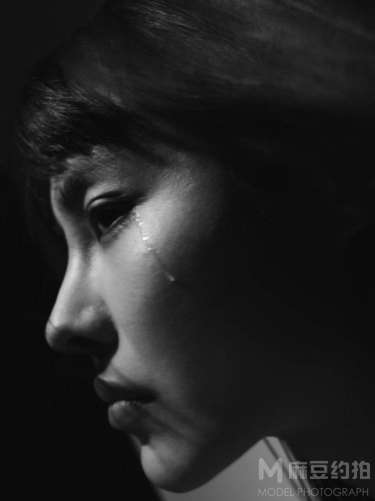 黑白模特