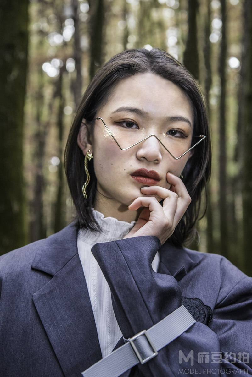 情绪模特