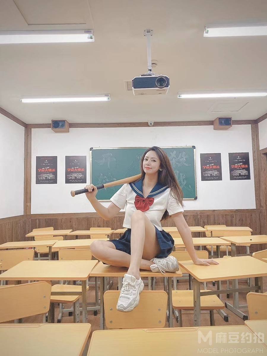 校园模特