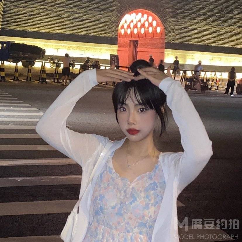 妆容模特