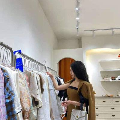 黑白模特