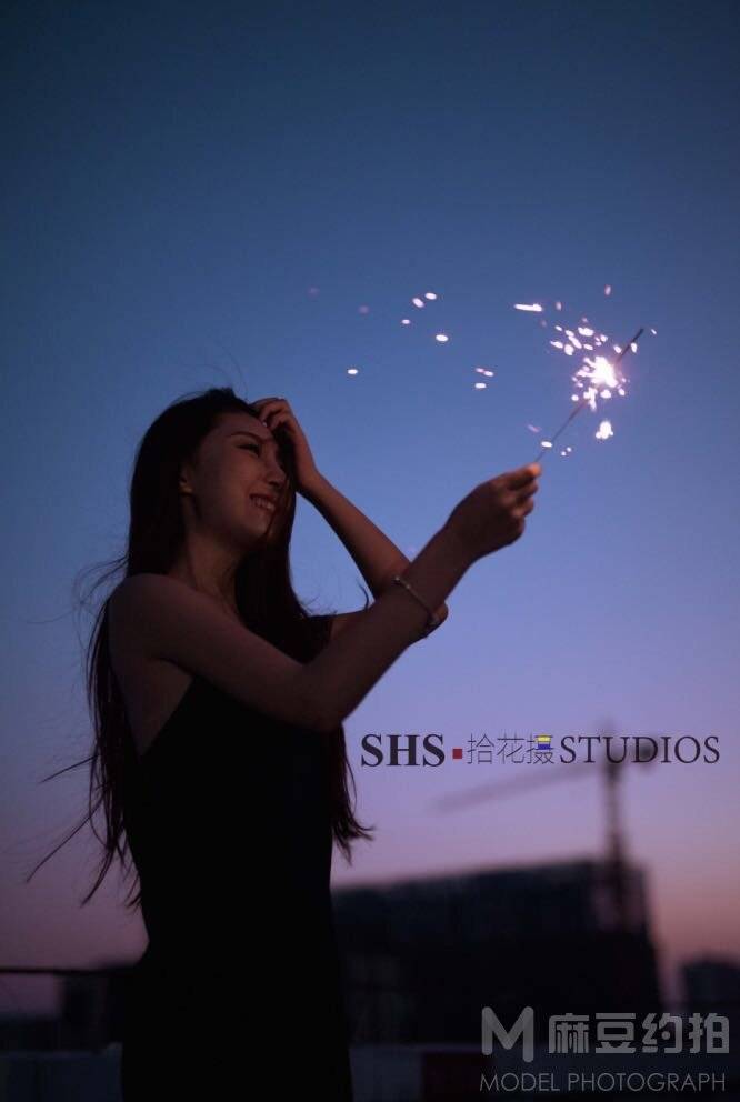 夜景模特