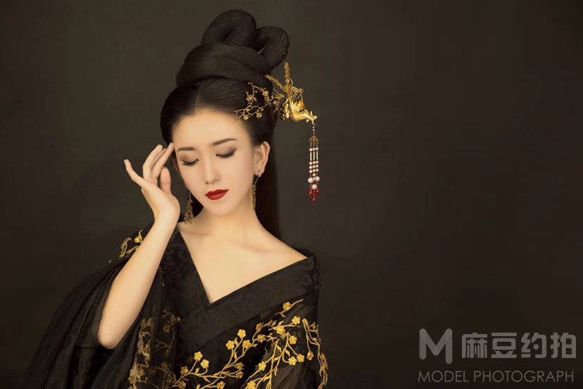 妆容模特