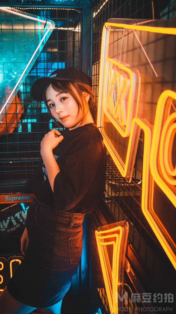 夜景模特