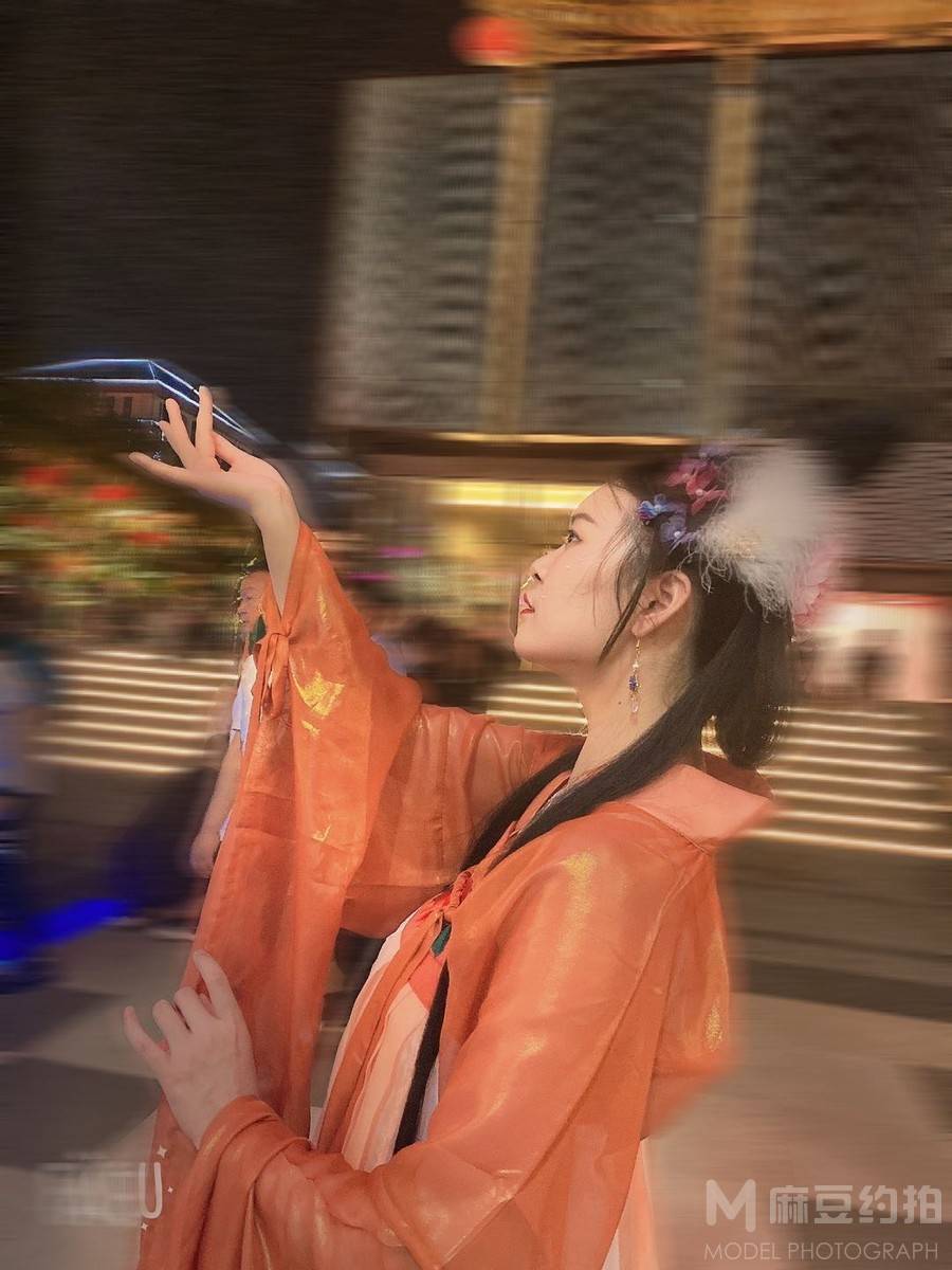汉服模特