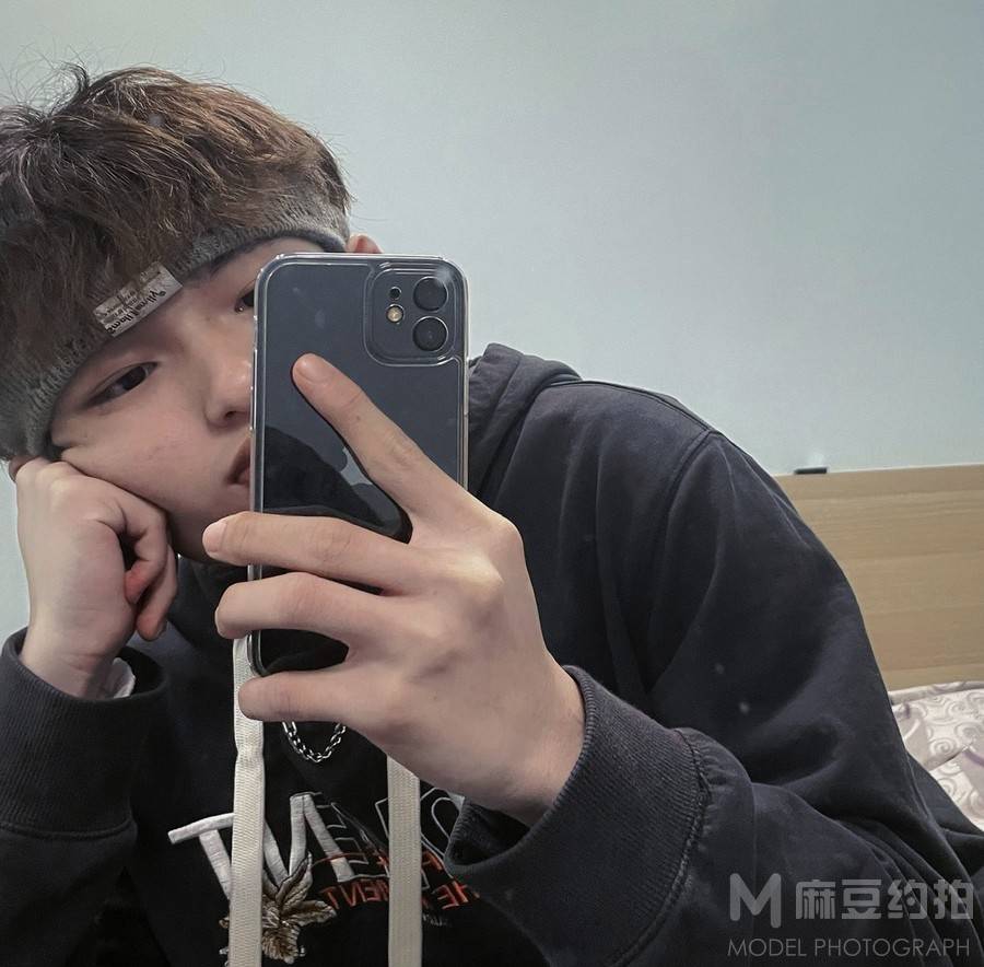 黑白模特