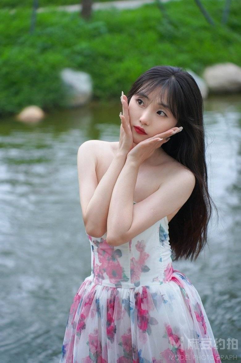 清新模特
