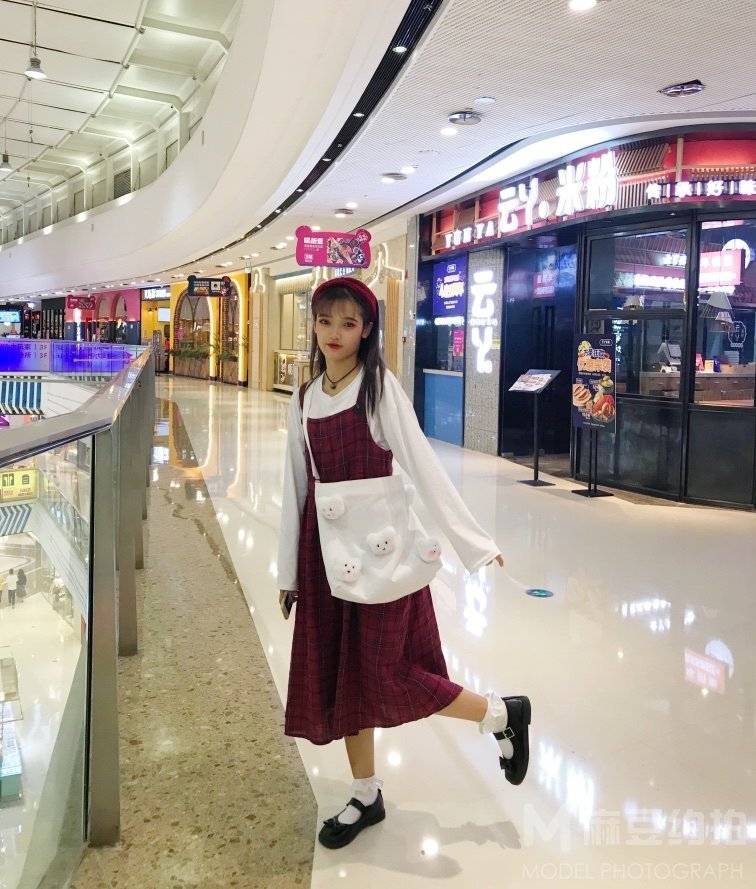 校园模特