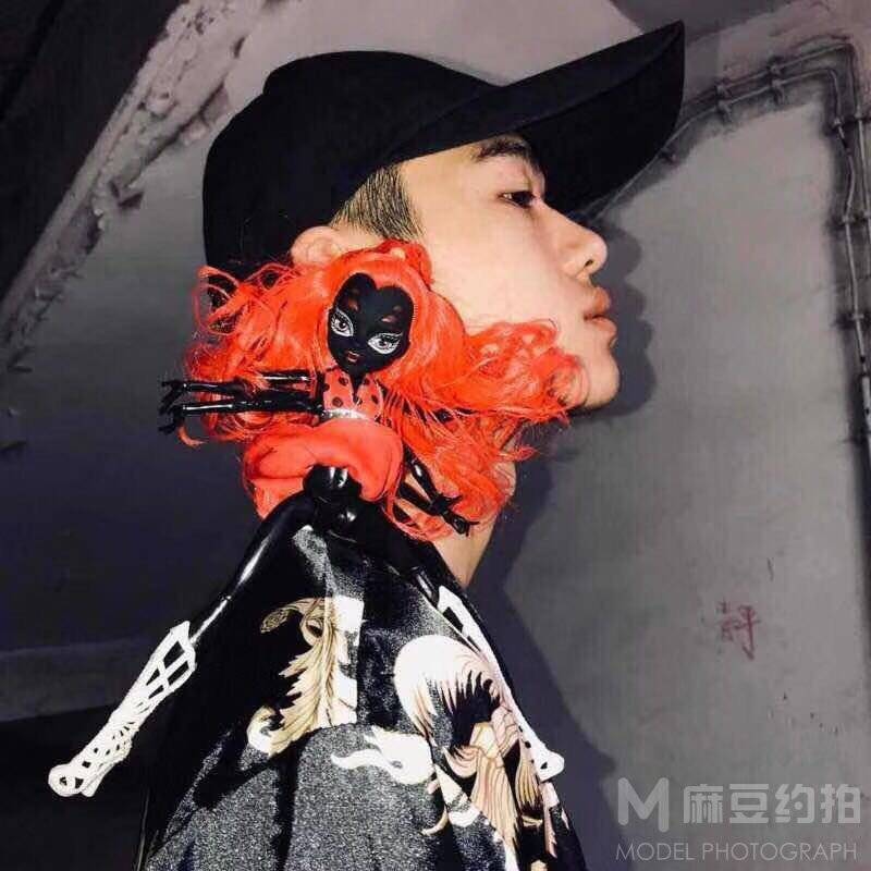 情绪模特