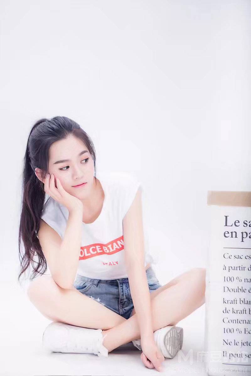 清新模特