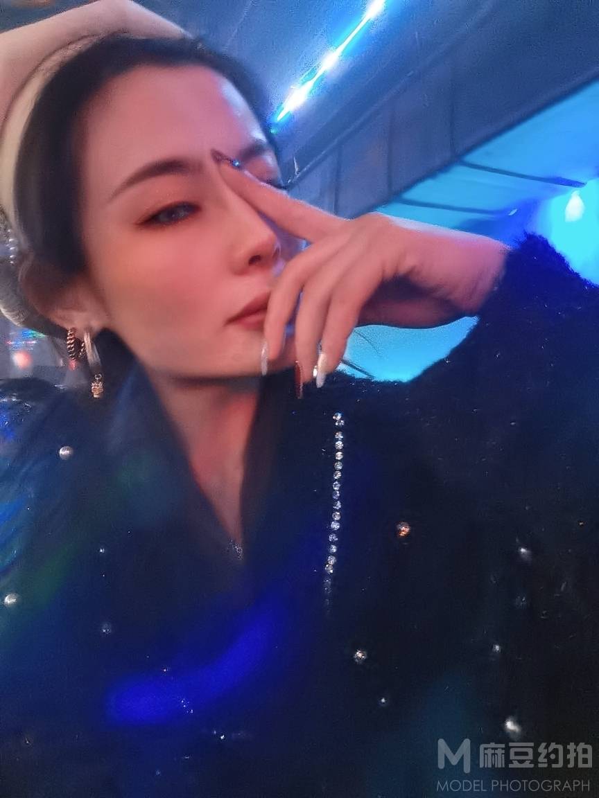 纪实模特