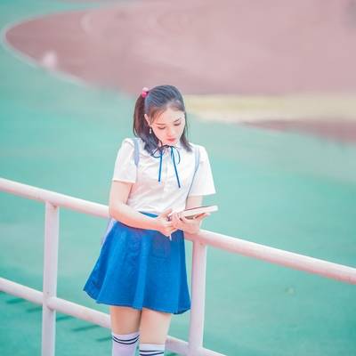 校园模特