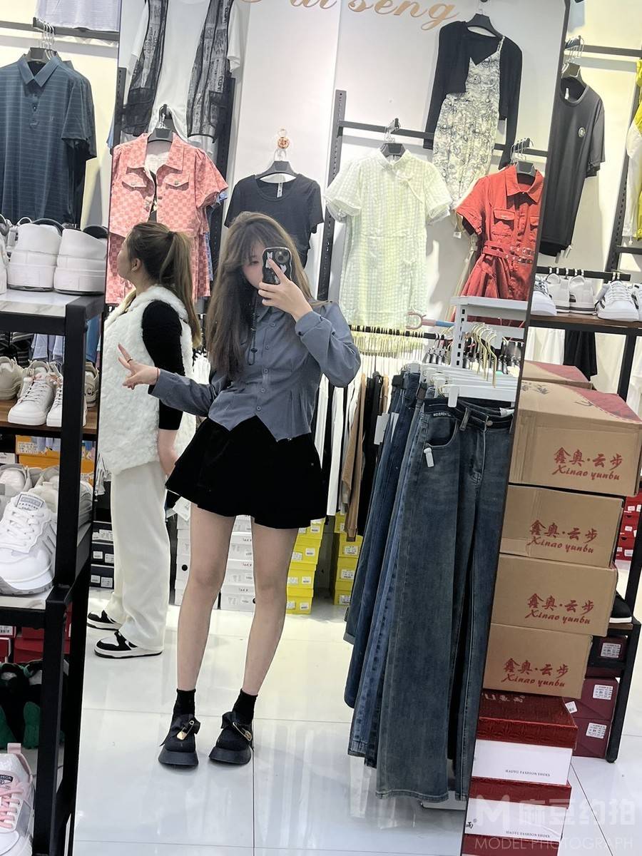 校园模特