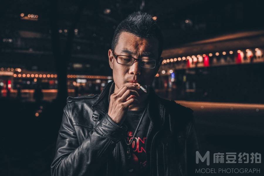 情绪模特