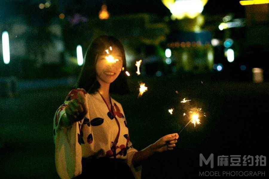 夜景模特