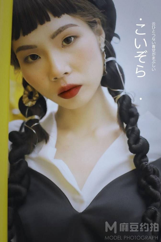 黑白模特