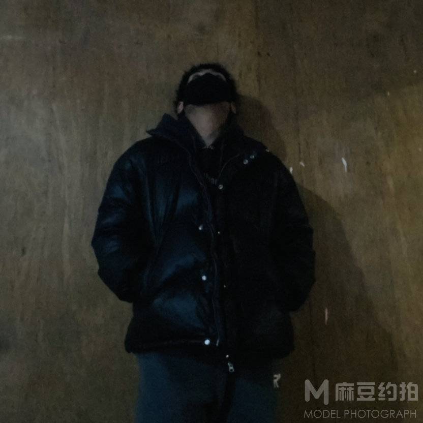黑白模特