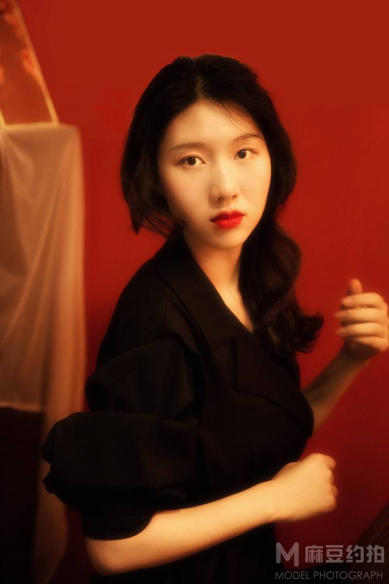 情绪模特