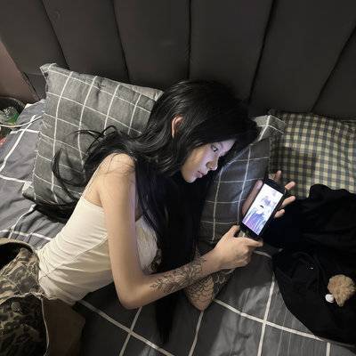 黑白模特