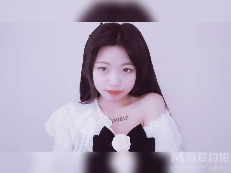 黑白模特