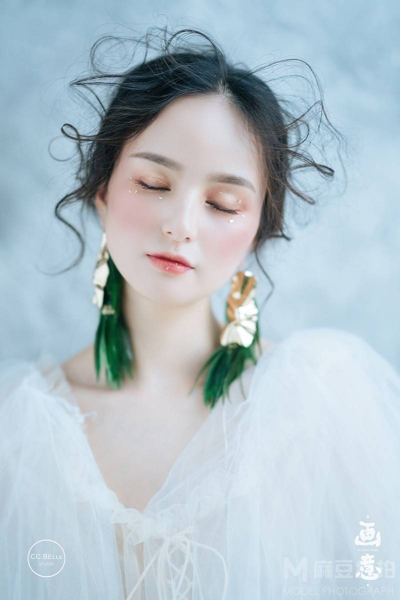 妆容模特