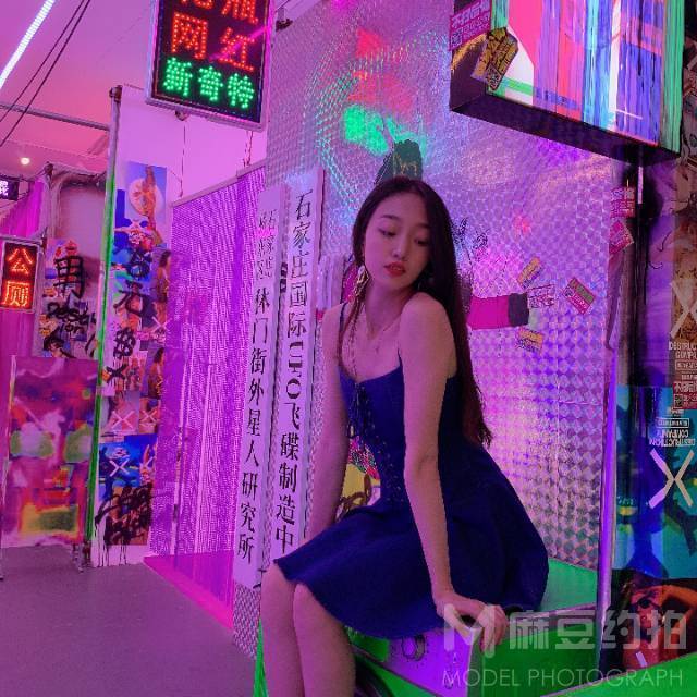校园模特