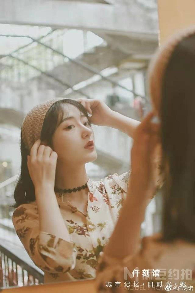 情绪模特