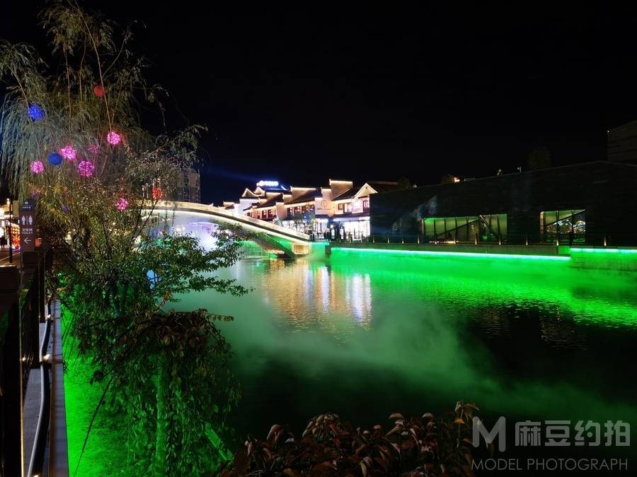 夜景模特