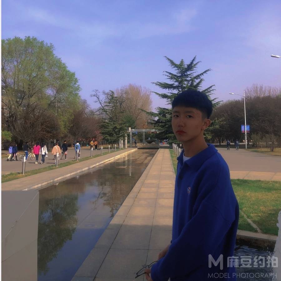 校园模特