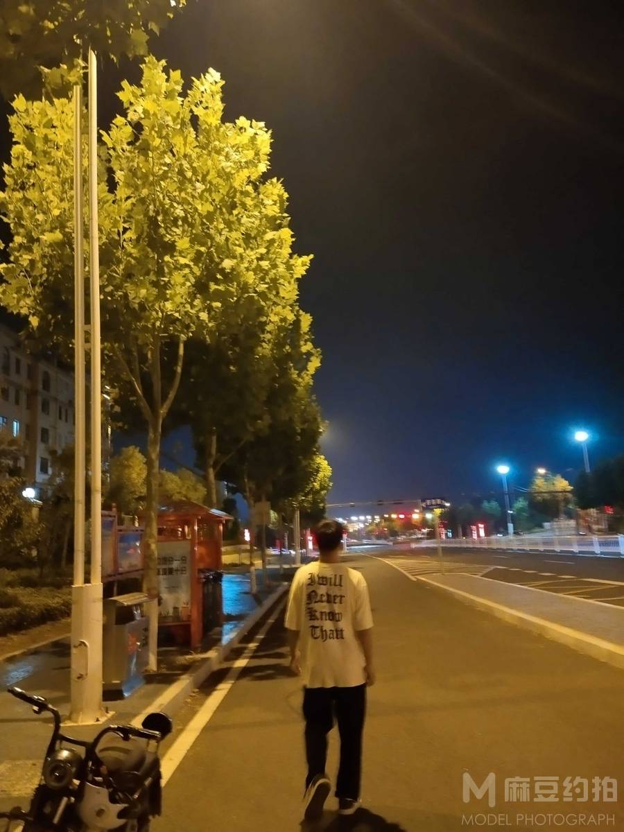 夜景模特