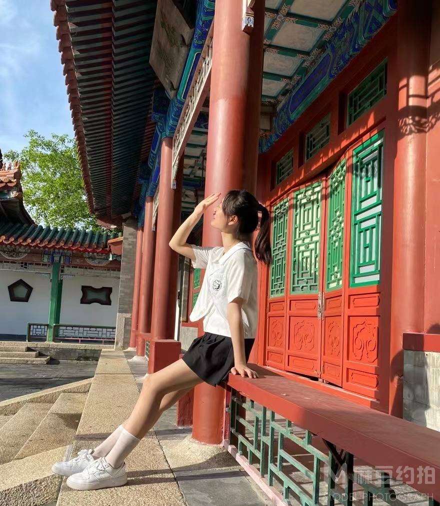 校园模特