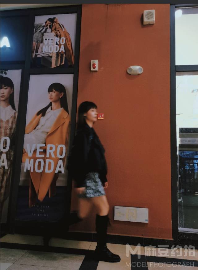 校园模特
