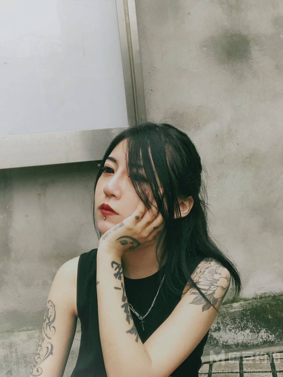 暗黑模特