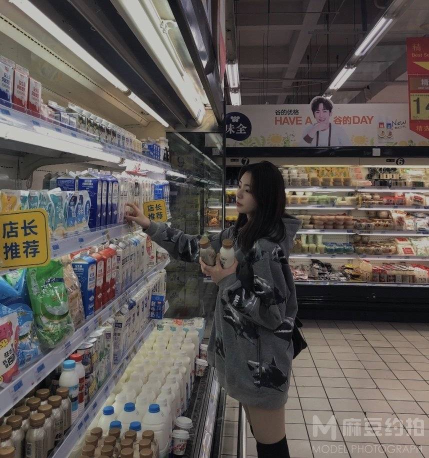黑白模特