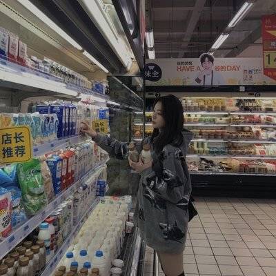 黑白模特