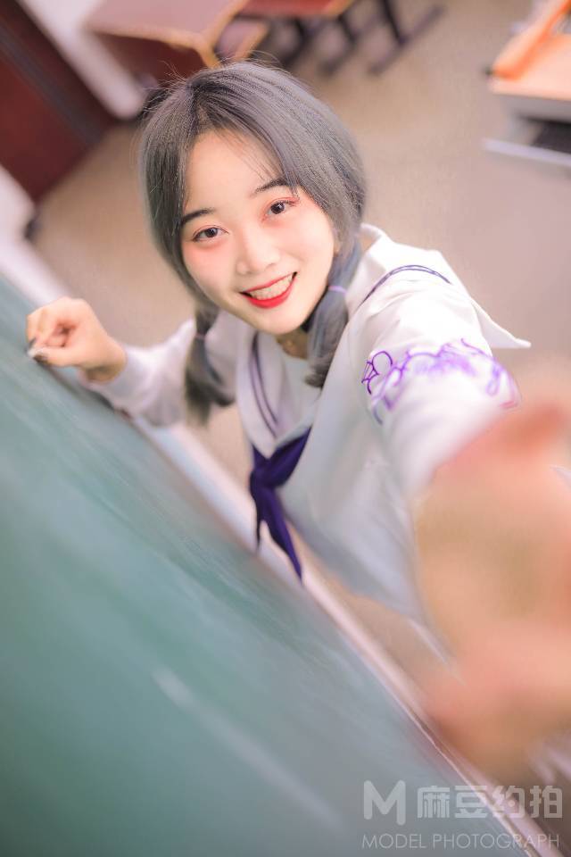 校园模特