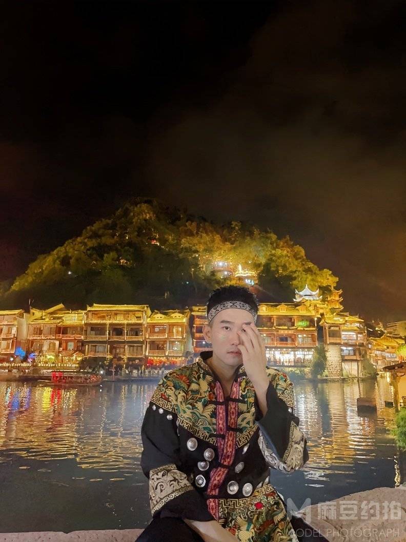 夜景模特