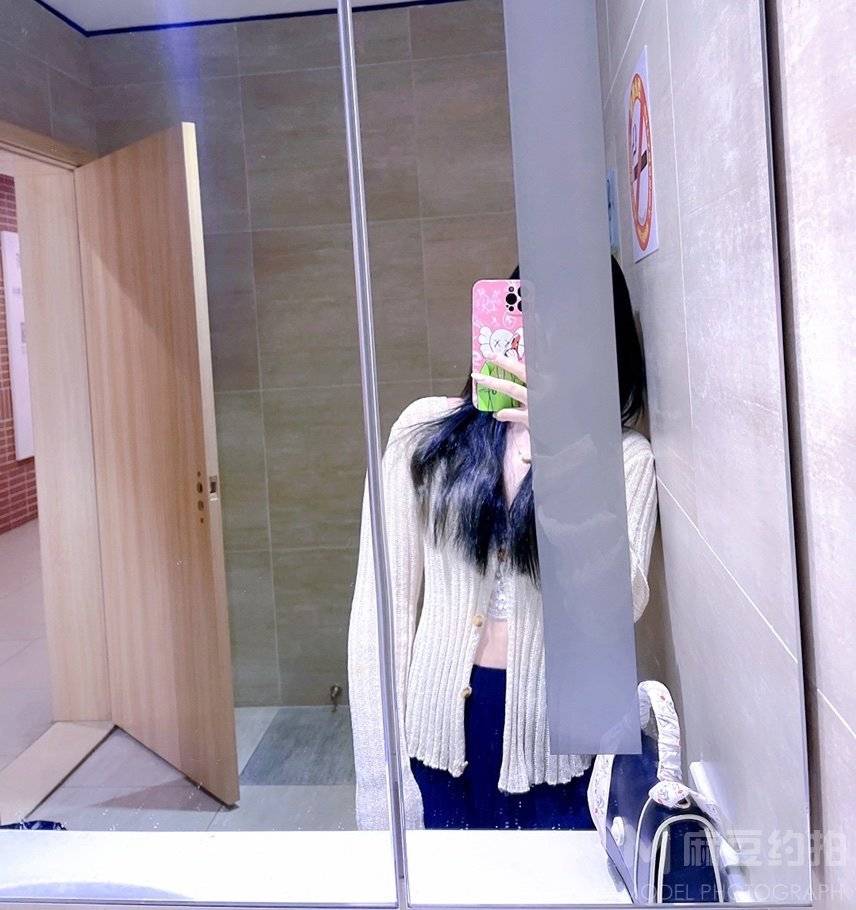 黑白模特