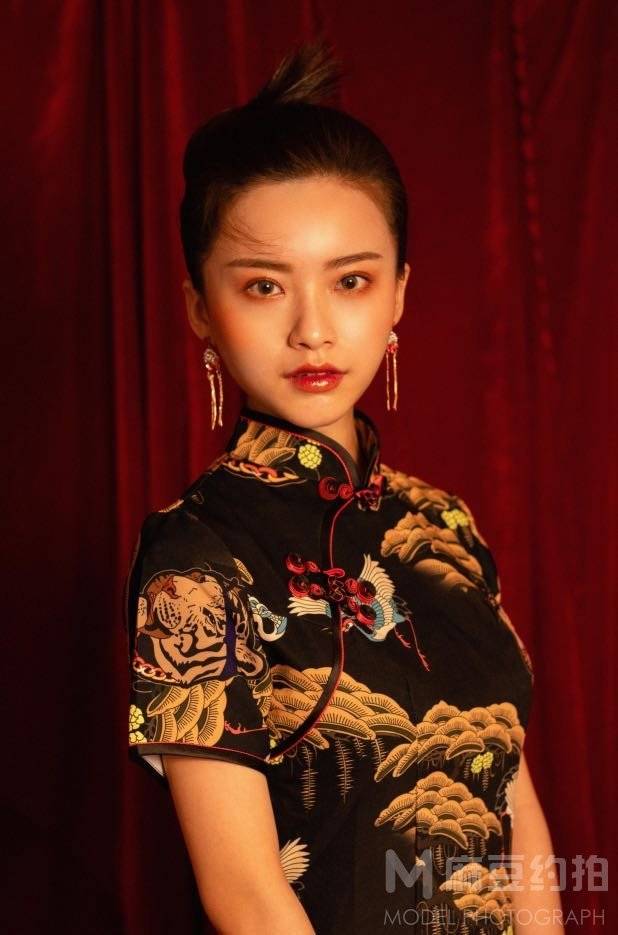妆容模特