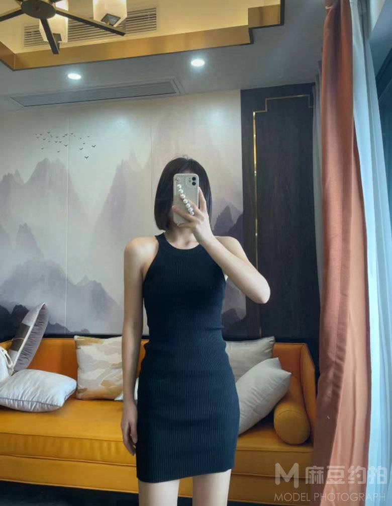 黑白模特
