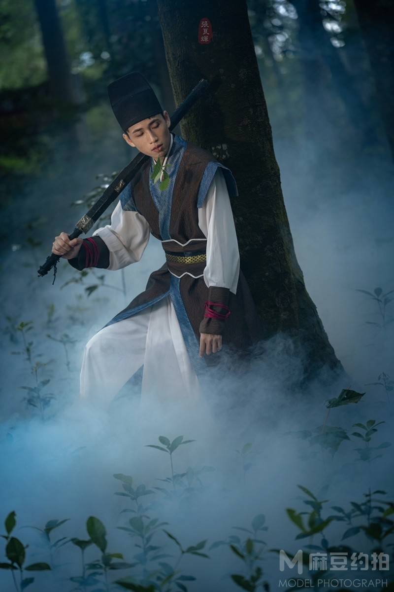 情绪模特