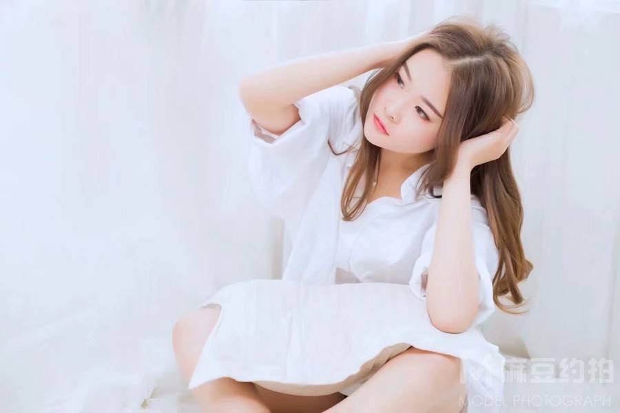 黑白模特