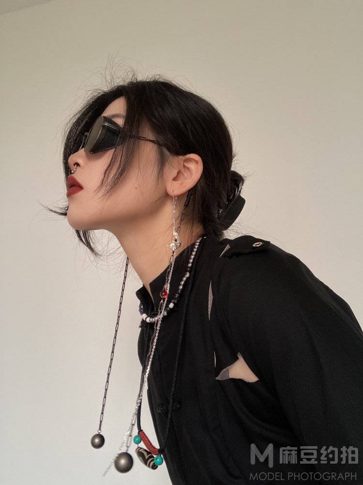 暗黑模特