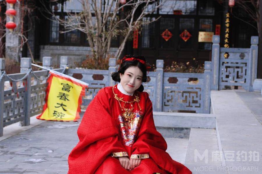 汉服模特