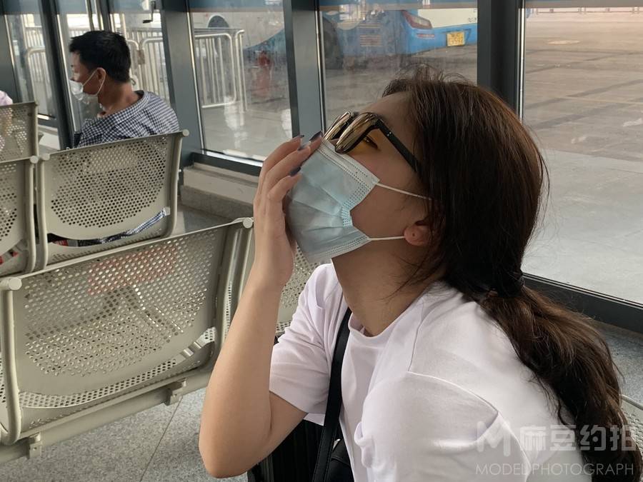 情绪模特