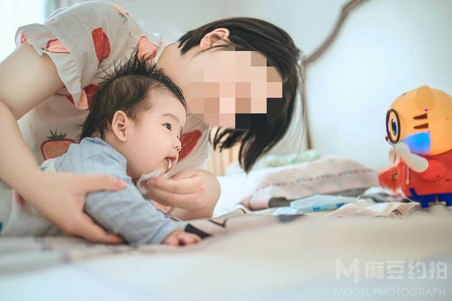 黑白模特
