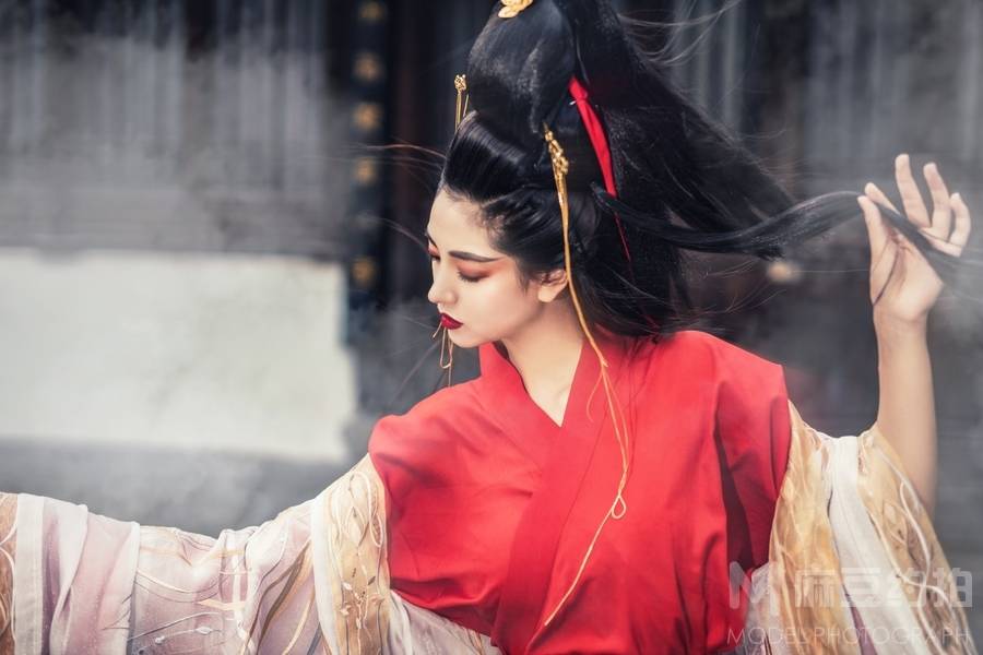 汉服模特