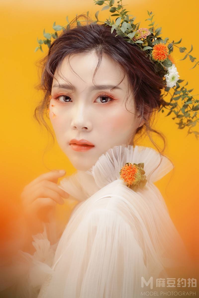 情绪模特